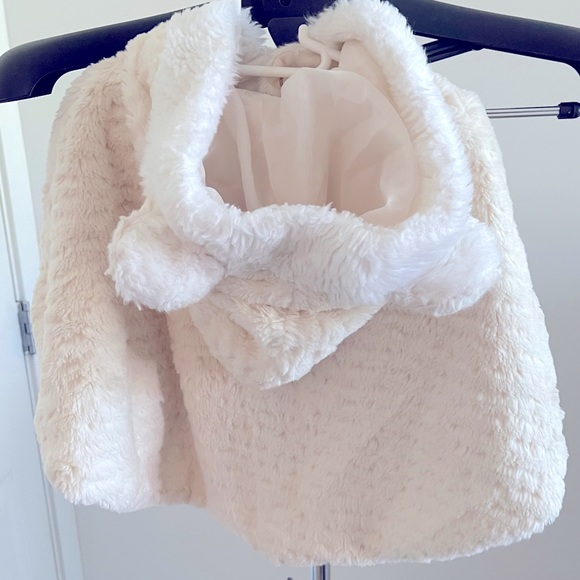 🐻❄️EEUC CUTE BEAR EARS FAUX FUR CAPE 2T-4T / 90cm - Picture 2 of 4